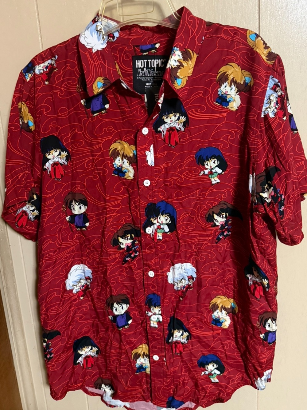 Hot Topic Inuyasha Red Anime Button-Up Shirt short sleeve size Medium NWT